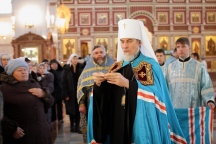 Закладка частицы мощей в икону святителя Иоанна Шанхайского. Спасо-Преображенский кафедральный собор. 4 декабря 2012 года.