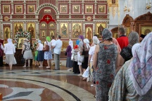Освящение иконы Божией Матери "Одигитрия", написанной на средства Ассоциации такси г.Хабаровска. Спас-Преображенский собор - Храм преп. Серафима Саровского. 31 июля 2011г.