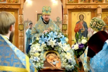Божественная литургия в день празднования Казанской иконы Божией Матери в с.Сосновка 04 ноября 2017 г.